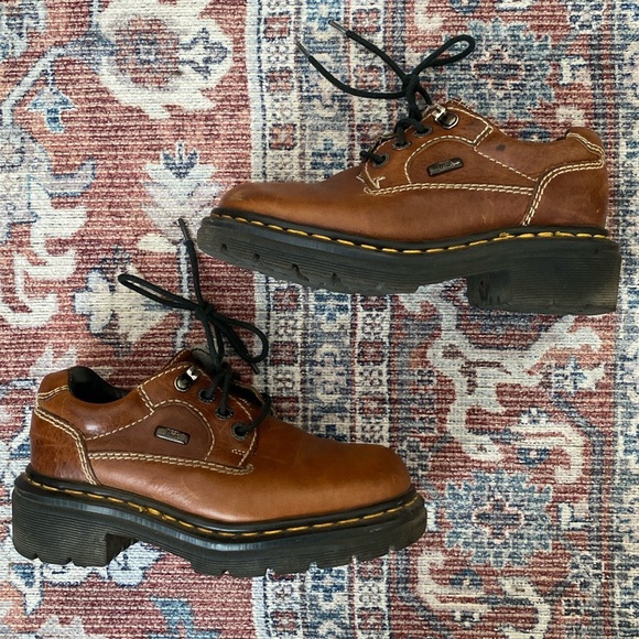 Vintage Brown Leather Dr Marten Oxfords. - Picture 2 of 3